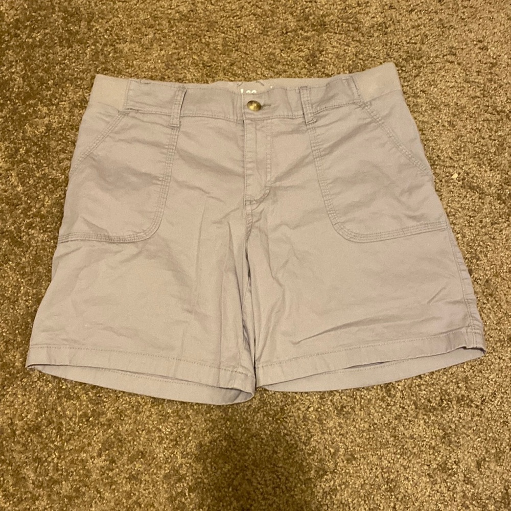 Women’s size 10 mid rise shorts